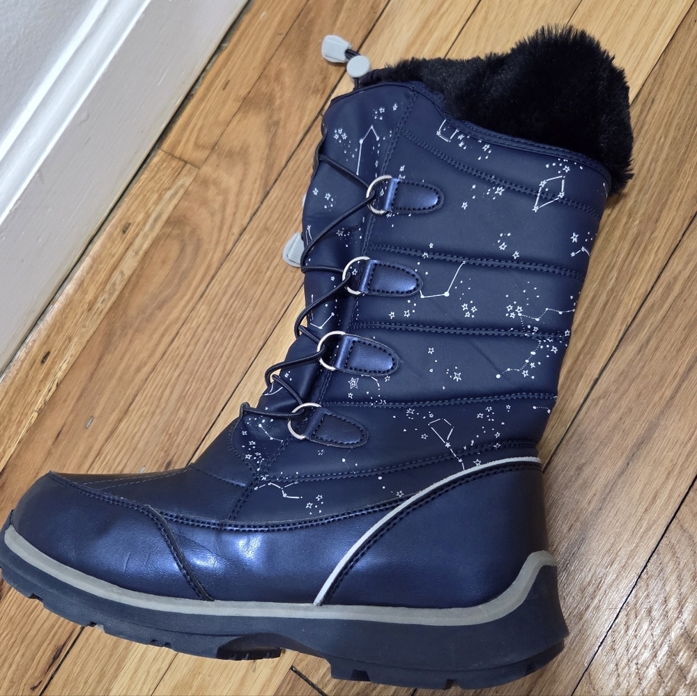 Lands' End Snowflake Insulated Snow Boot in Constellation Print - Picture 5 of 12